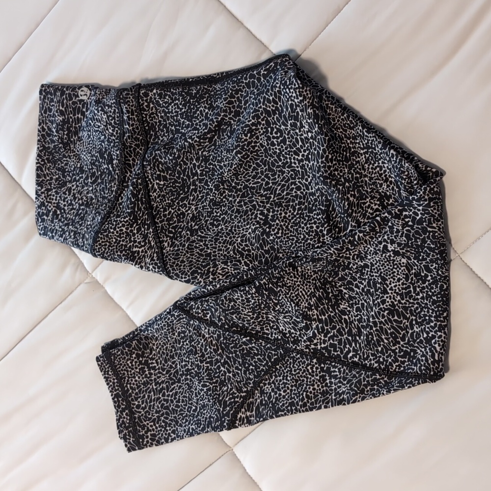 Lululemon Black And White Pattern Leggings